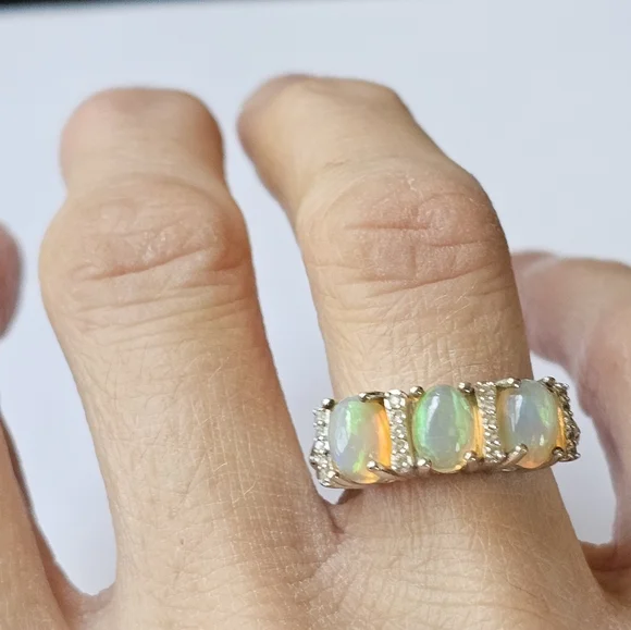 Genuine Welo Opals and Diamond Ring in Platinum over Sterling Silver Sz 6! - Picture 9 of 12